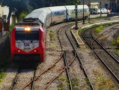 Yπ. Οικονομίας: Τρία νέα έργα ύψους 108 εκατ. ευρώ για το εθνικό σιδηροδρομικό δίκτυο